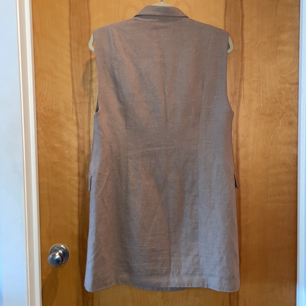 Limited Edition Cotton and Linen oversized sleaveless blazer/mini dress - Picture 6 of 12